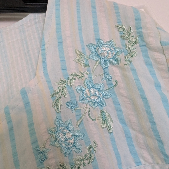 Vintage Croft And Barrow GreenBlue Striped Button-Up Nightiewith Embroidery 1x - Picture 4 of 9